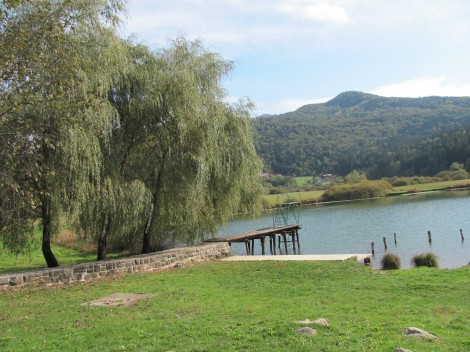 Podpeško jezero